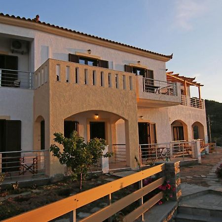 Anemi Apartments Armenistis  Ngoại thất bức ảnh