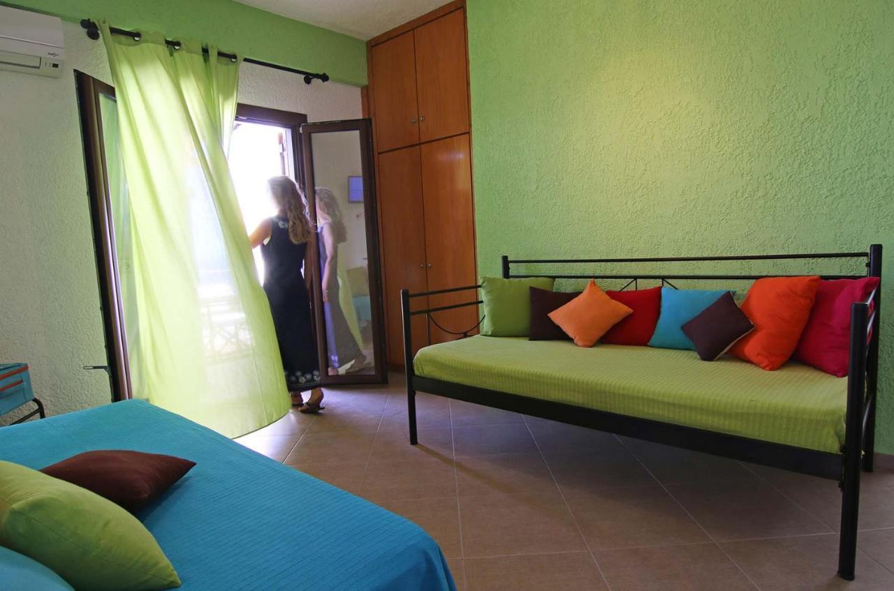 Anemi Apartments Armenistis  Ngoại thất bức ảnh